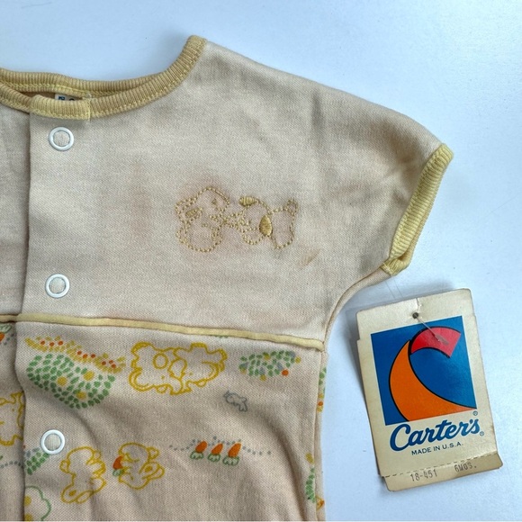 Vintage 80s USA Carters Sz 6M Onesie Romper NWT Beige Bunnies w/ Carrots Neutral - Picture 3 of 9